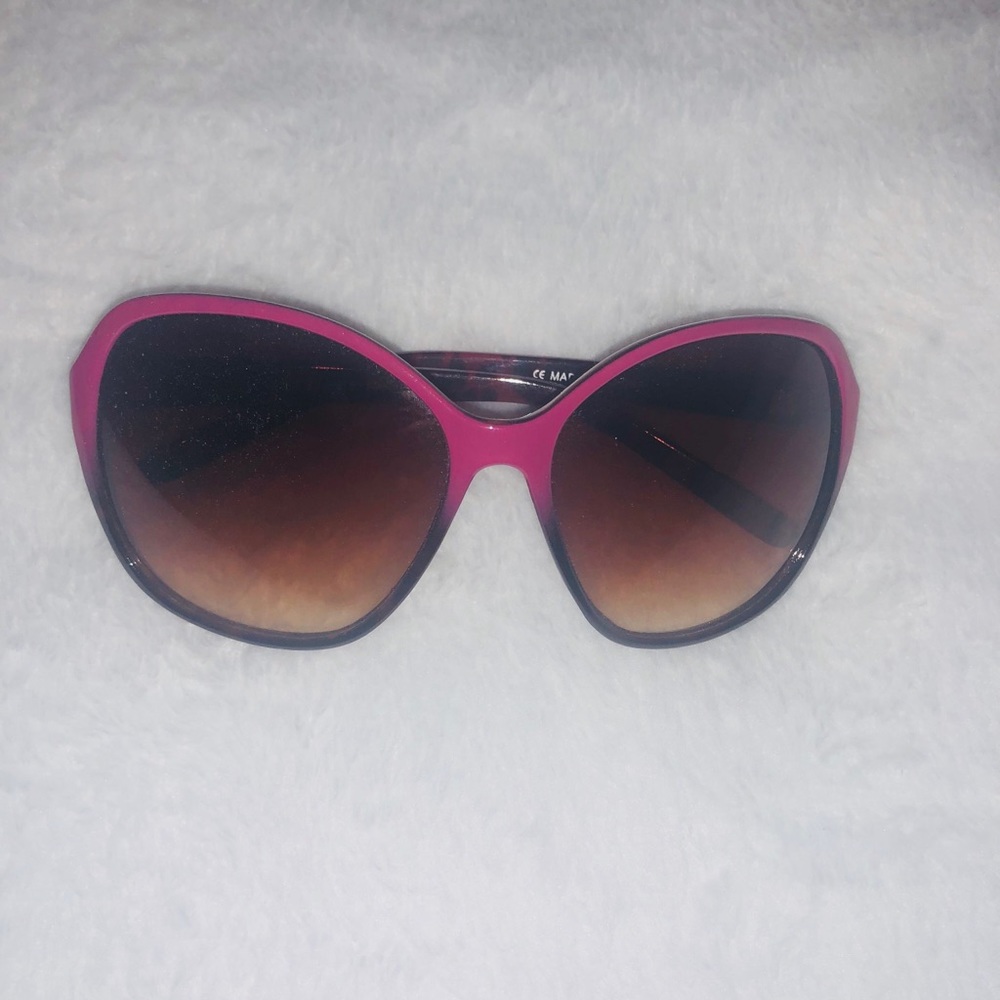 Tinted Frame Sunglasses
